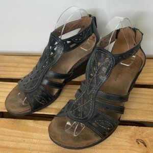 Earth Origins black leather wedge sandals Kingsley size 7M